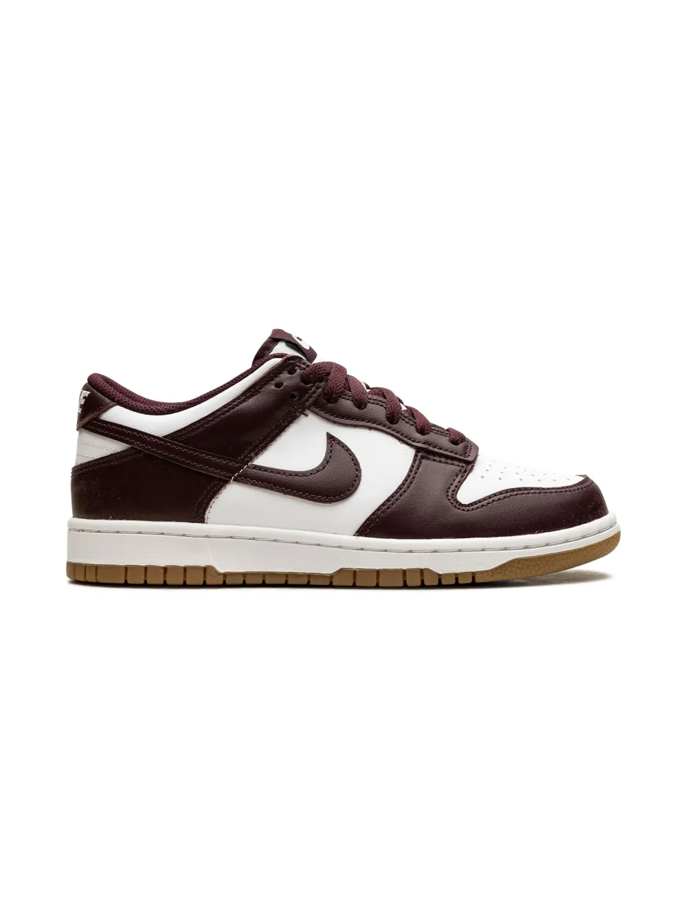 

Кроссовки Dunk Low White/Gum Light Brown/Burgundy Crush Nike Kids, красный