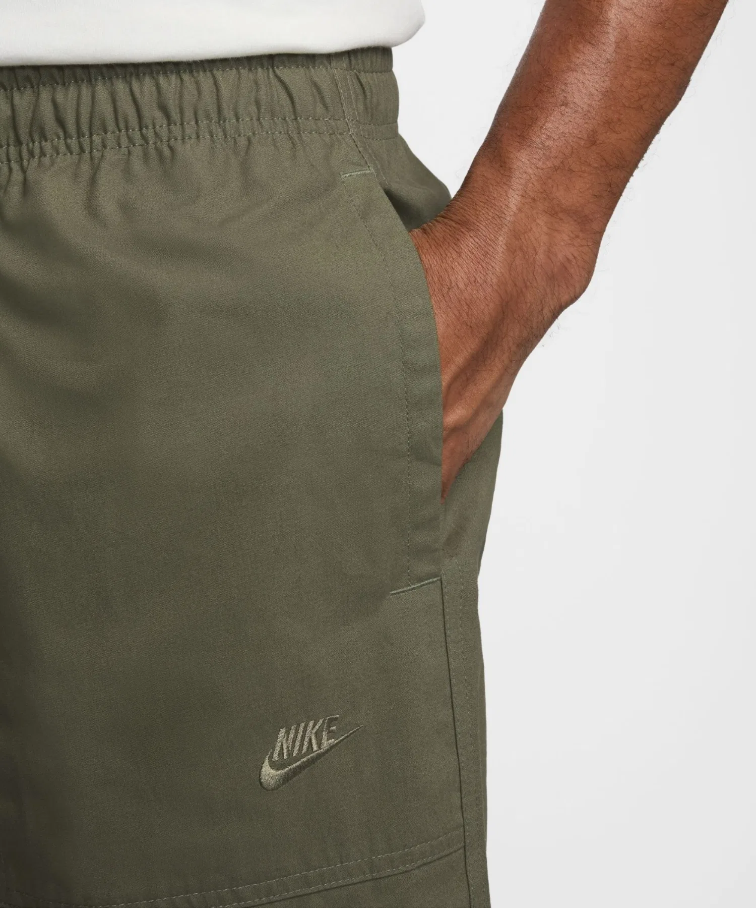 Мужские брюки Nike Club из хлопка оливковые — фото 3