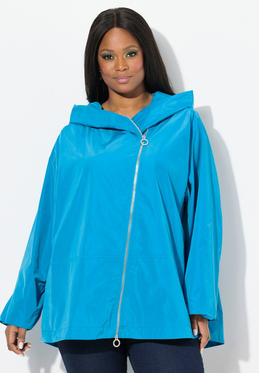 

Легкая куртка HYPRAR ASYMMETRICAL Ulla Popken, синий