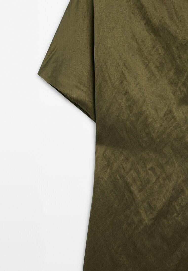 

Повседневное платье MIDI WITH SHOULDER DETAIL Massimo Dutti, зеленый