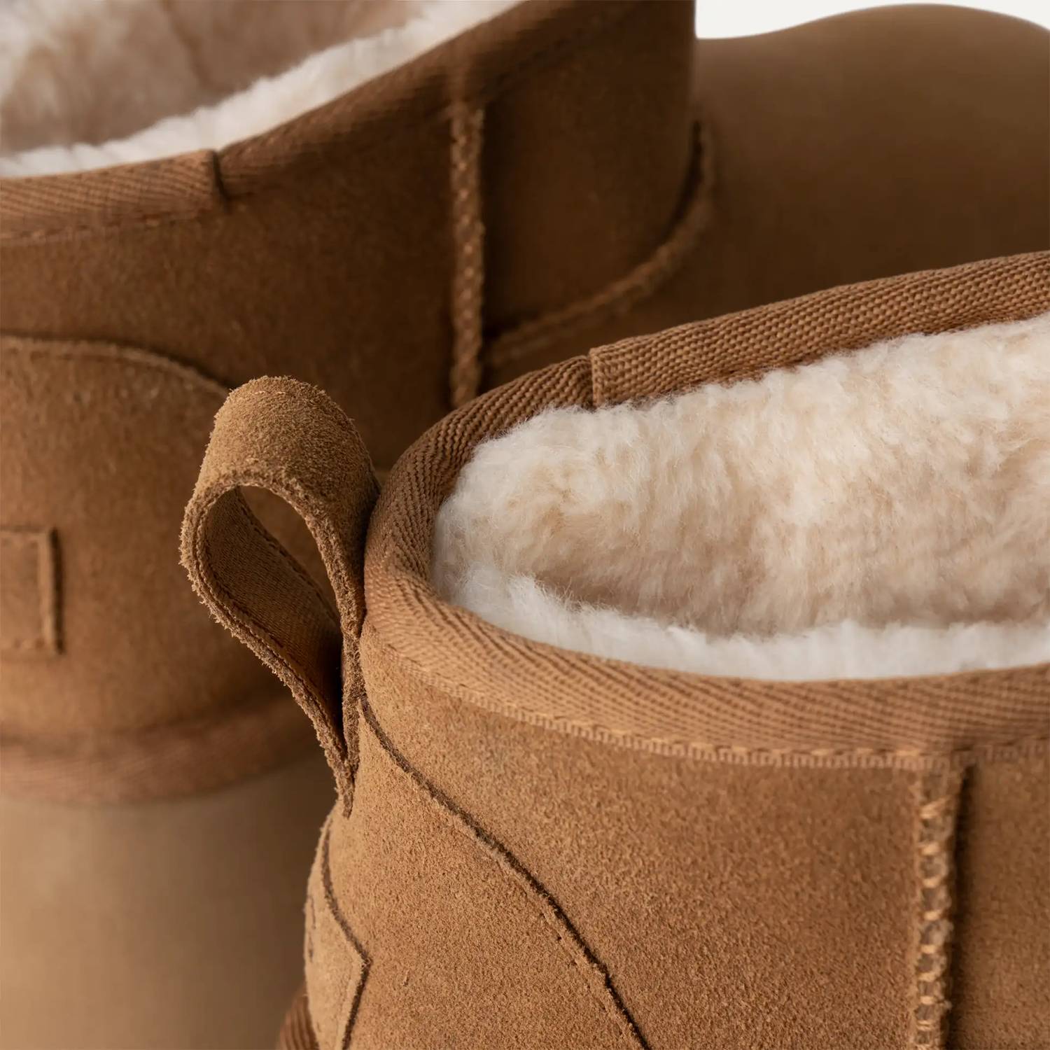 Женские классические ультра-мини сапоги New Heights в цвете каштан UGG, Chestnut — фото 4