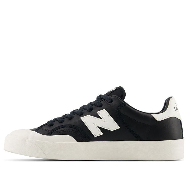 

Кроссовки 100 New Balance, черный