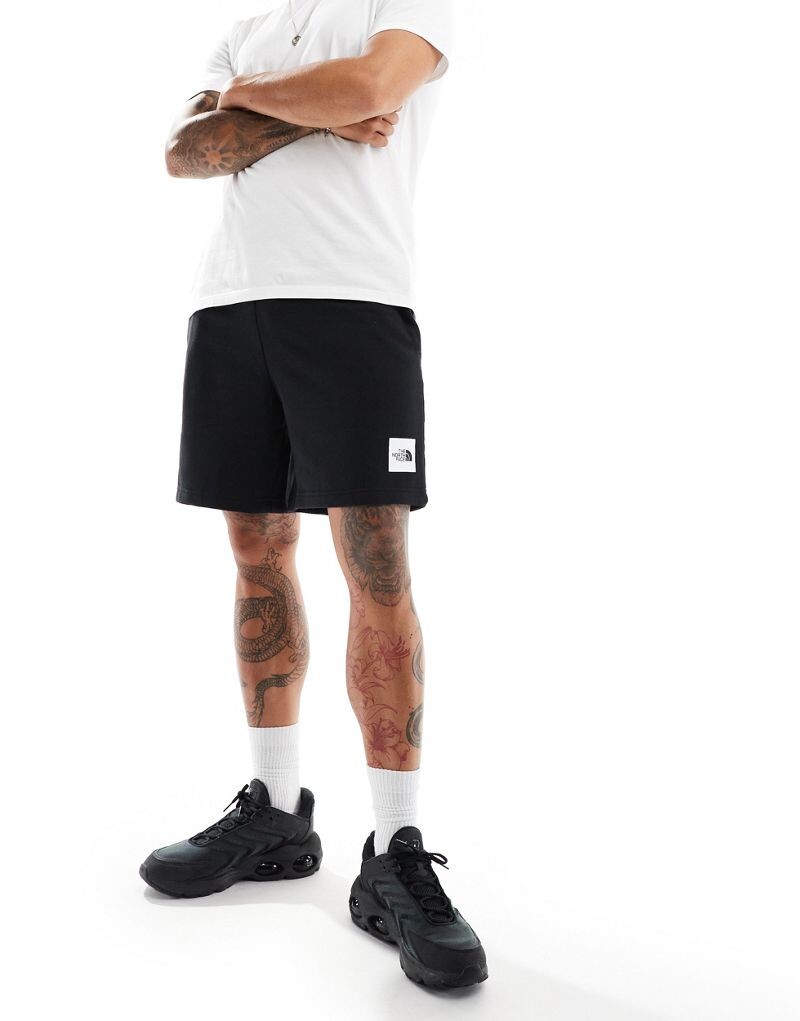 

Черные шорты The North Face NSE Box