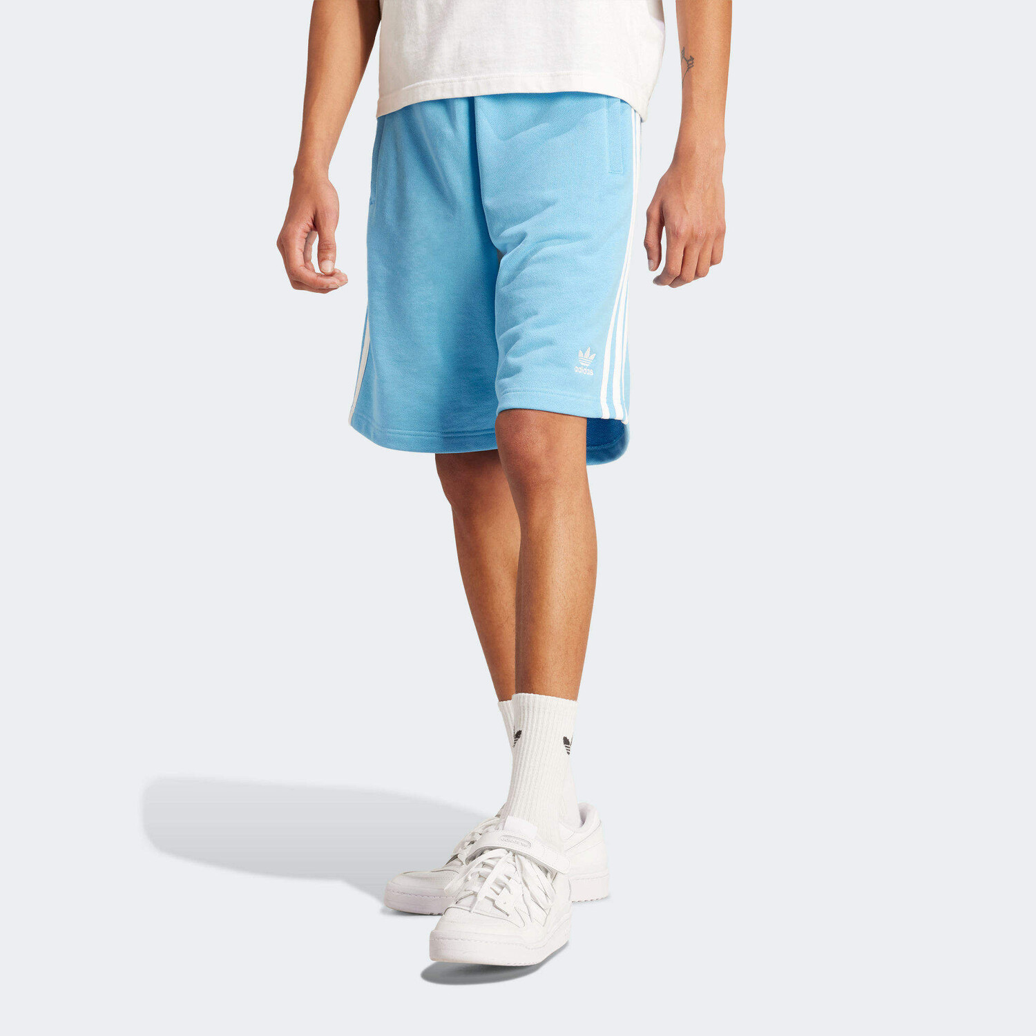 Повседневные шорты с тремя полосками для мужчин, небесно-голубые Adidas Originals, голубой — фото 2