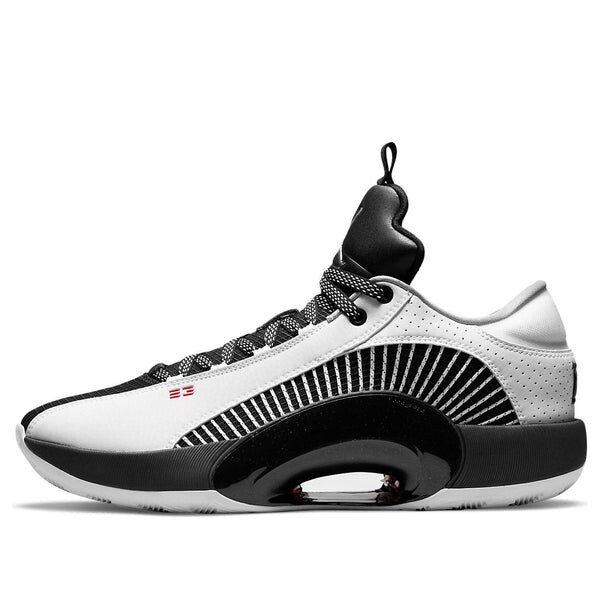 

Кроссовки 35 низкие Air Jordan, черный
