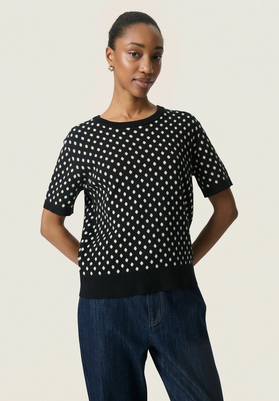 

Футболка Soaked in Luxury Print T-shirt, Black W Sandshell Dot/Black, Черный, Футболка Soaked in Luxury Print T-shirt, Black W Sandshell Dot/Black