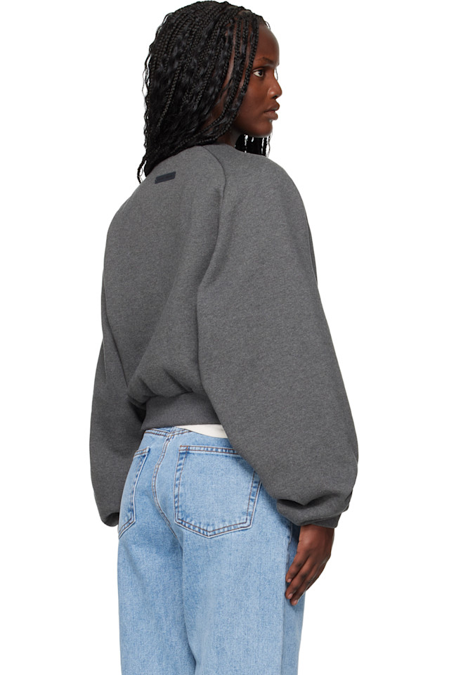 Fear Of God Essentials Серая праздничная толстовка с тиснением в стиле 90-х, реглан, круглый вырез — фото 3
