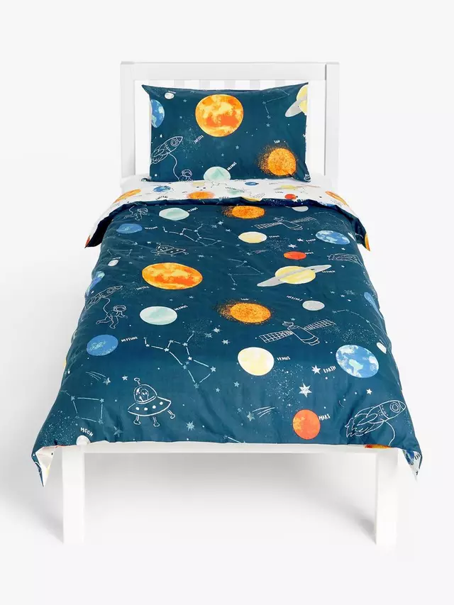 

Комплект из пододеяльников и наволочки John Lewis Outer Space Glow in the Dark Reversible Pure Cotton, темно-синий