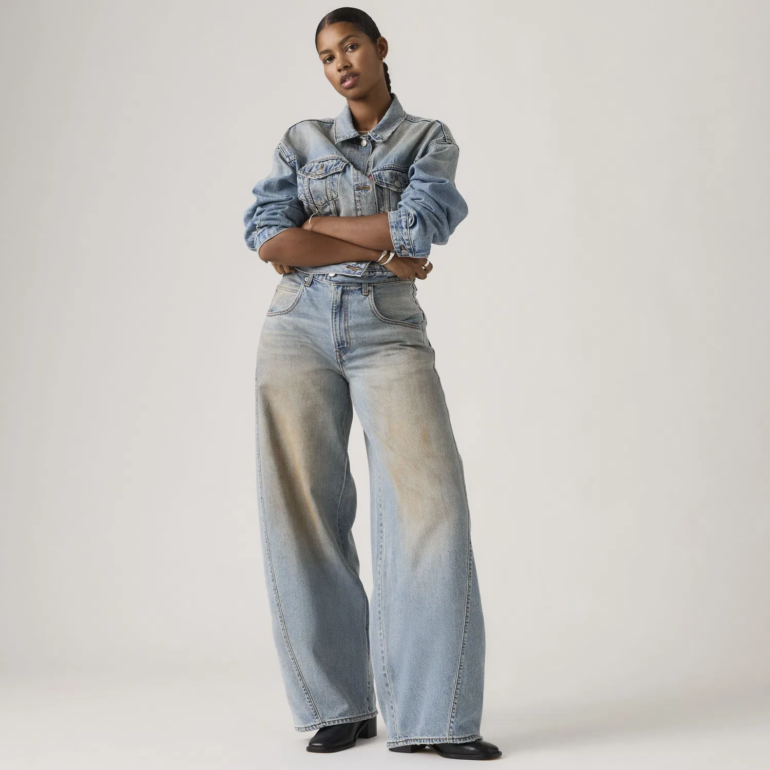 Супер-мегаширокие женские джинсы-бочонки Levi's, Medium Wash