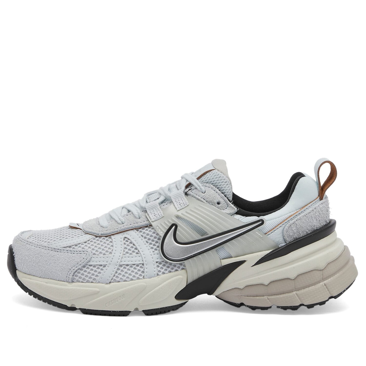 

Кроссовки Nike W V2K Run, цвет Platinum & Chrome