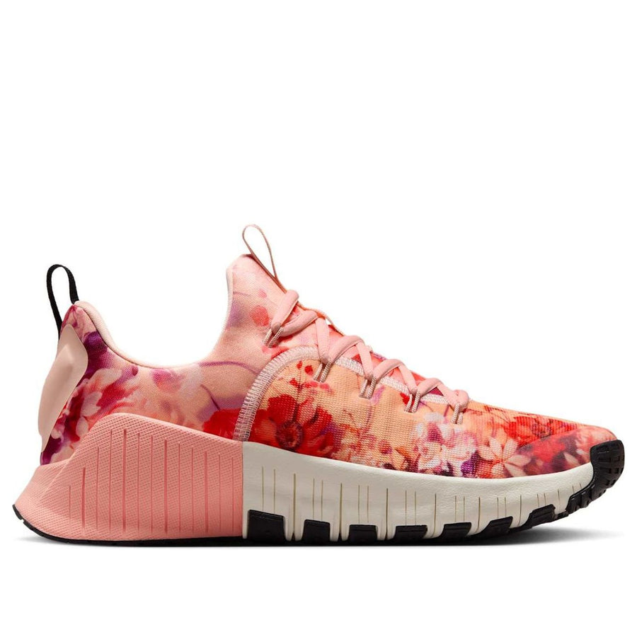 Кроссовки (WMNS) Nike Free Metcon 6 AMP 'Washed Coral Black Sail', оранжевый — фото 2