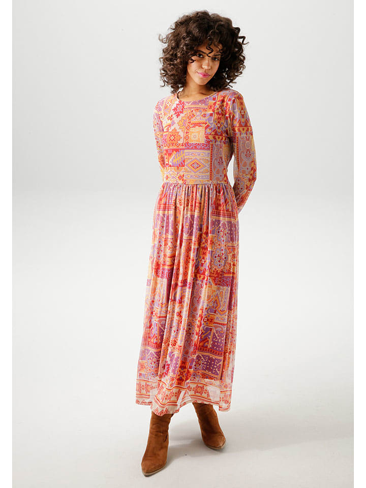 

Длинное платье Aniston