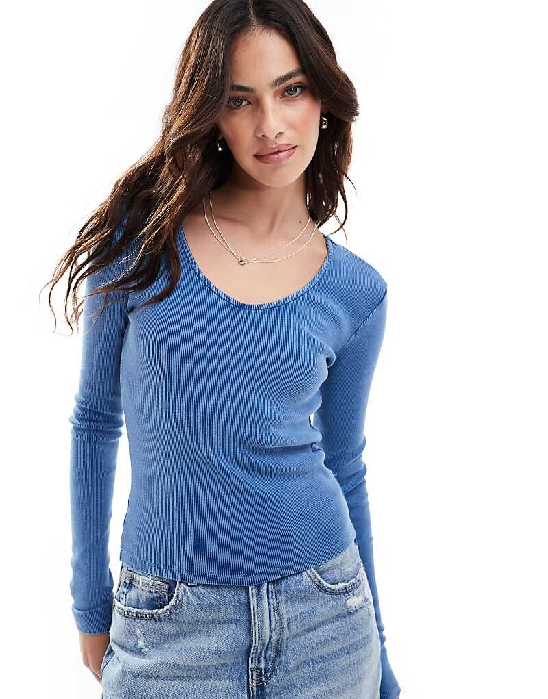 

Vero Moda синий топ в рубчик с V-образным вырезом