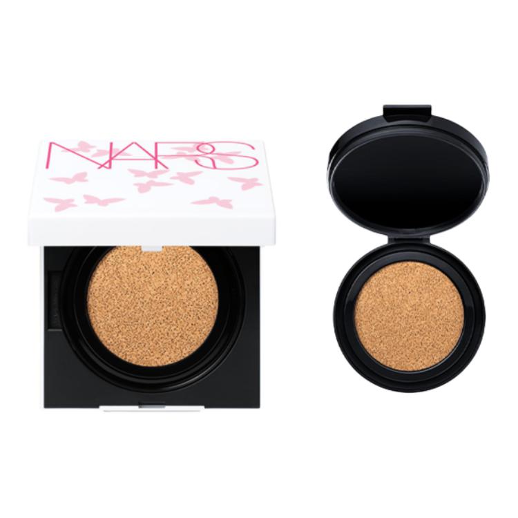 

Эффект бабочки Limited тонирующая стойкая квадратная воздушная подушка для контроля жирного блеска Natural 12г + сменный блок 12г NARS