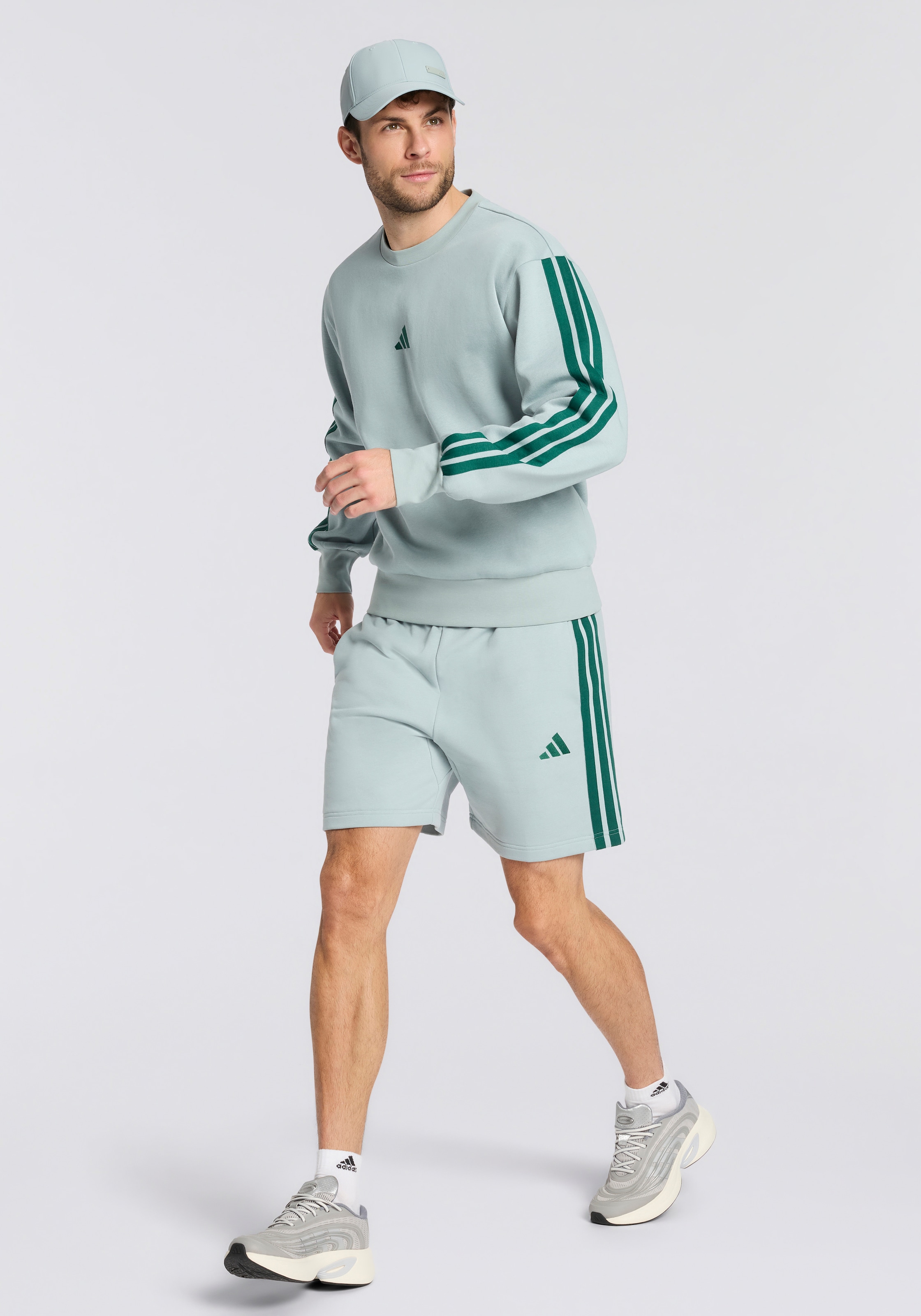 

Adidas Sportswear Спортивный свитшот в зеленом цвете