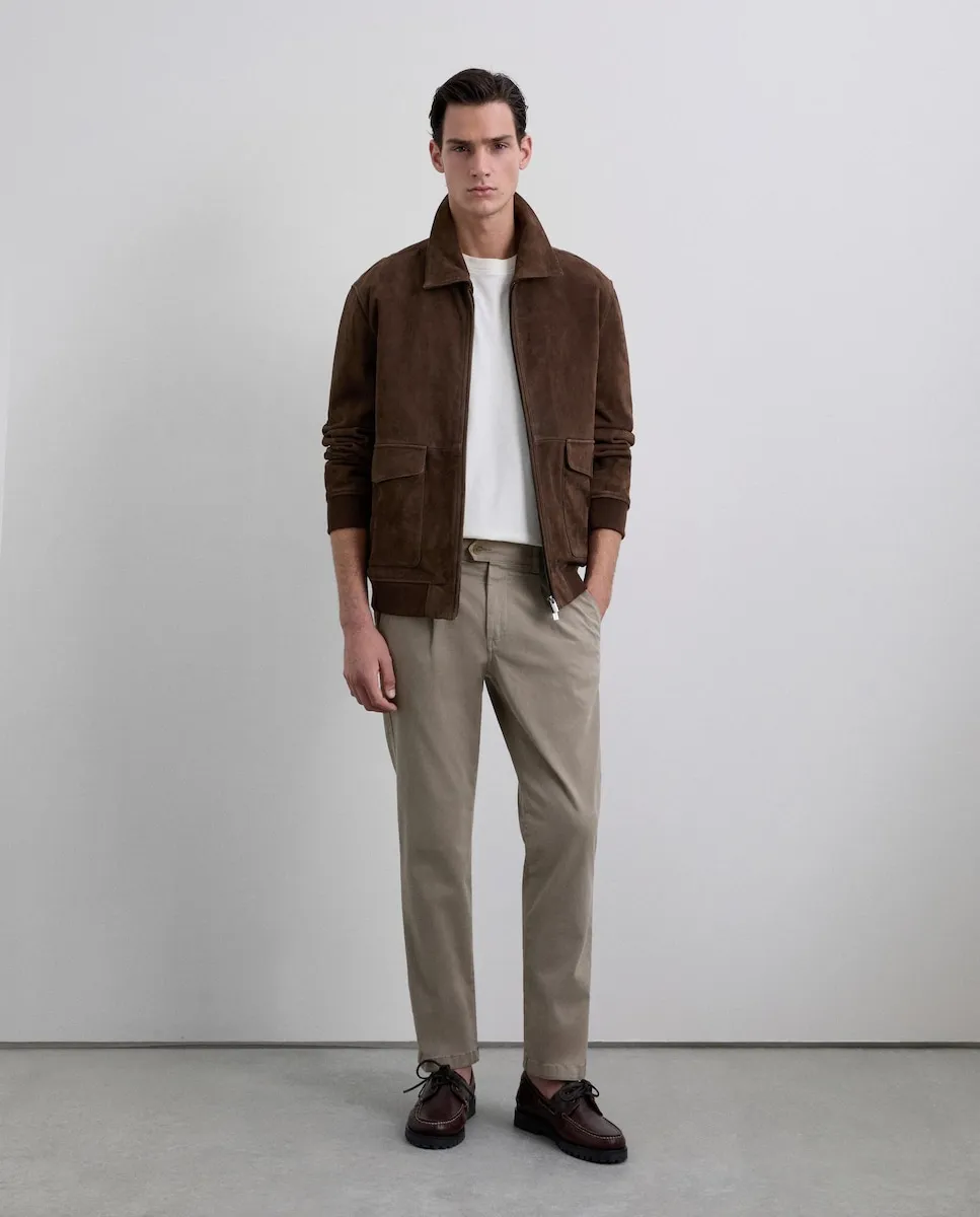 

Мужские слегка эластичные чиносы с защипами и карманами Scalpers, бежевый