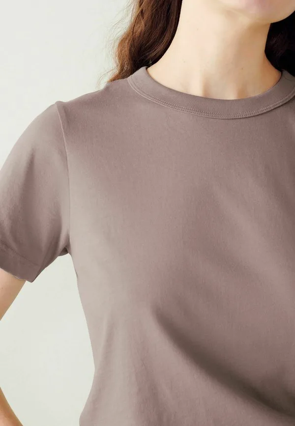 Базовая футболка с коротким рукавом и круглым вырезом Next, Neutral Taupe Brown — фото 3
