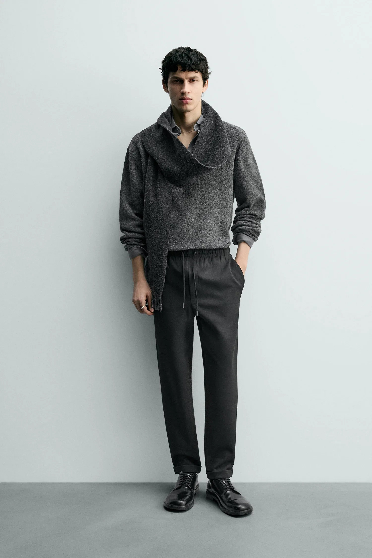 Легко чистящиеся спортивные брюки с завышенной талией Zara, черный