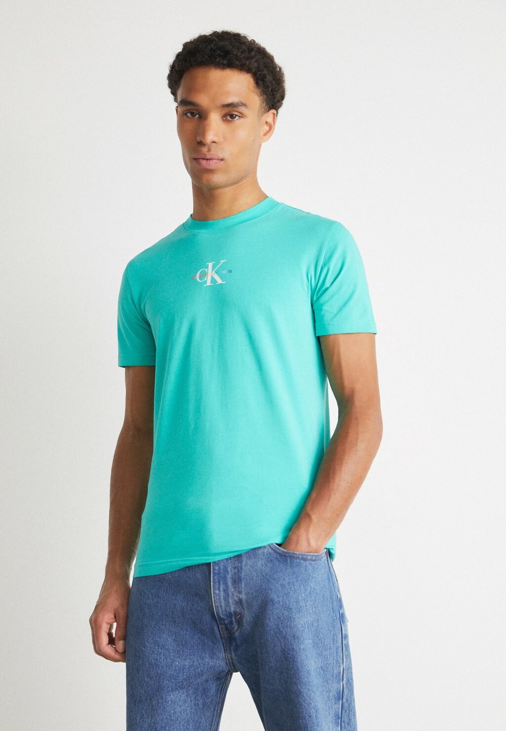 

Футболка с принтом Monologo Graphic Slim Tee Calvin Klein, зеленый