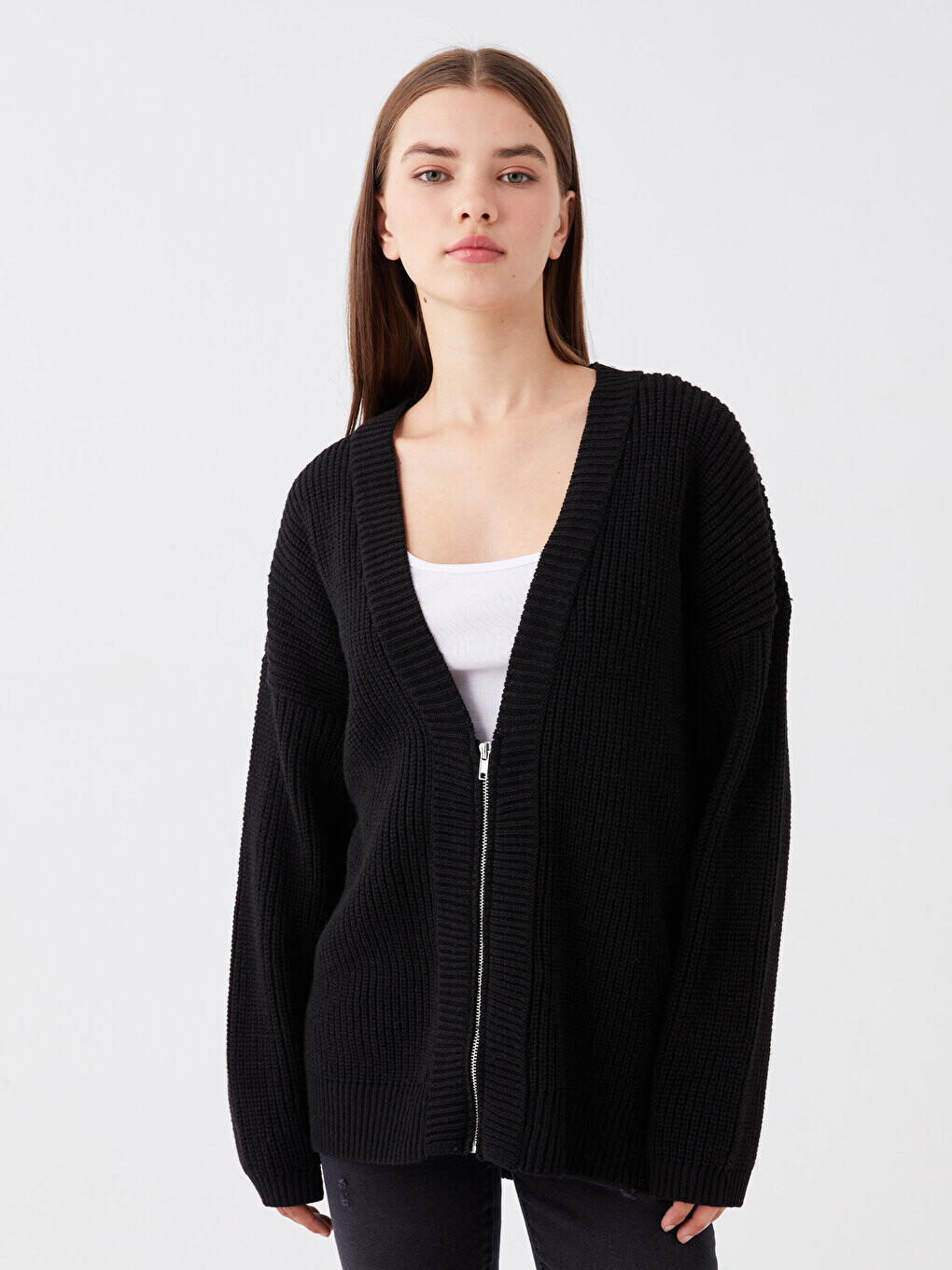 

Однотонный женский трикотажный кардиган с V-образным вырезом и длинными рукавами LCW Casual, черный