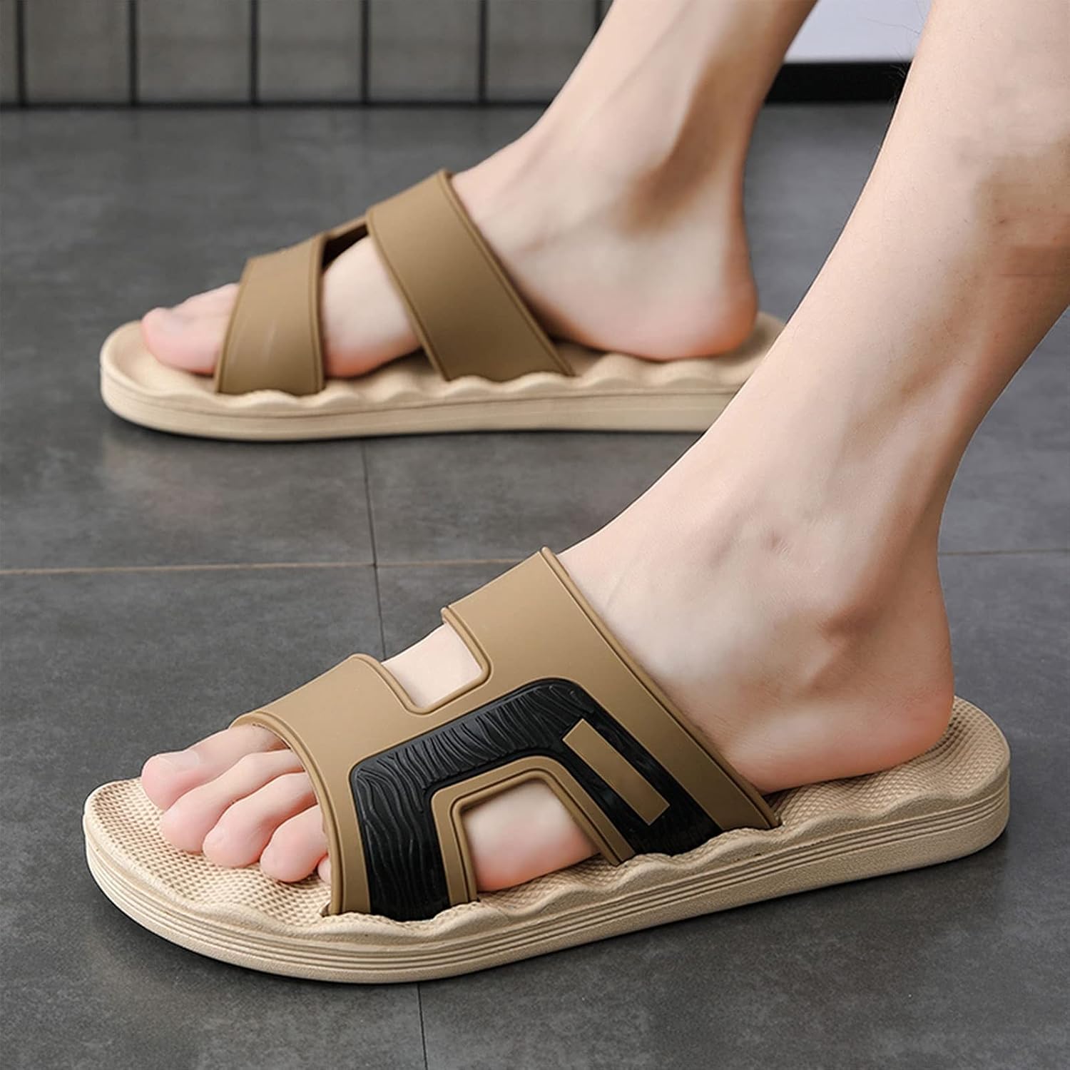 

Мужские сандалии TUCY, легкие массажные тапочки, мужские шлепанцы, нескользящая подошва, удобные летние пляжные тапочки для дома и улицы (Цвет: B, Размер: EUR 45), EUR 45 C