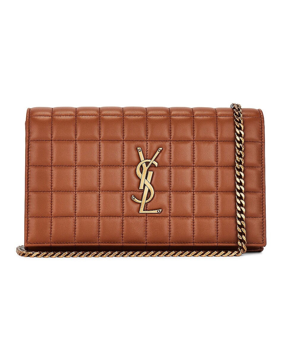 

Классический кошелек Cassandre с цепочкой Saint Laurent, цвет Fox