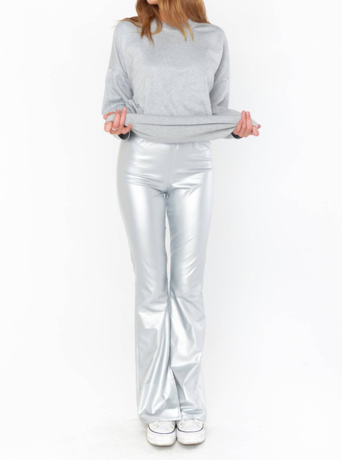 

Расклешенные брюки Nashville Pull On Flare Pant серебристого цвета Show Me Your Mumu, серебряный