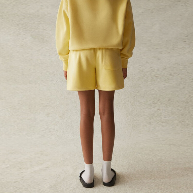 Дети Шорты Fear Of God Essentials, цвет Lemon — фото 4