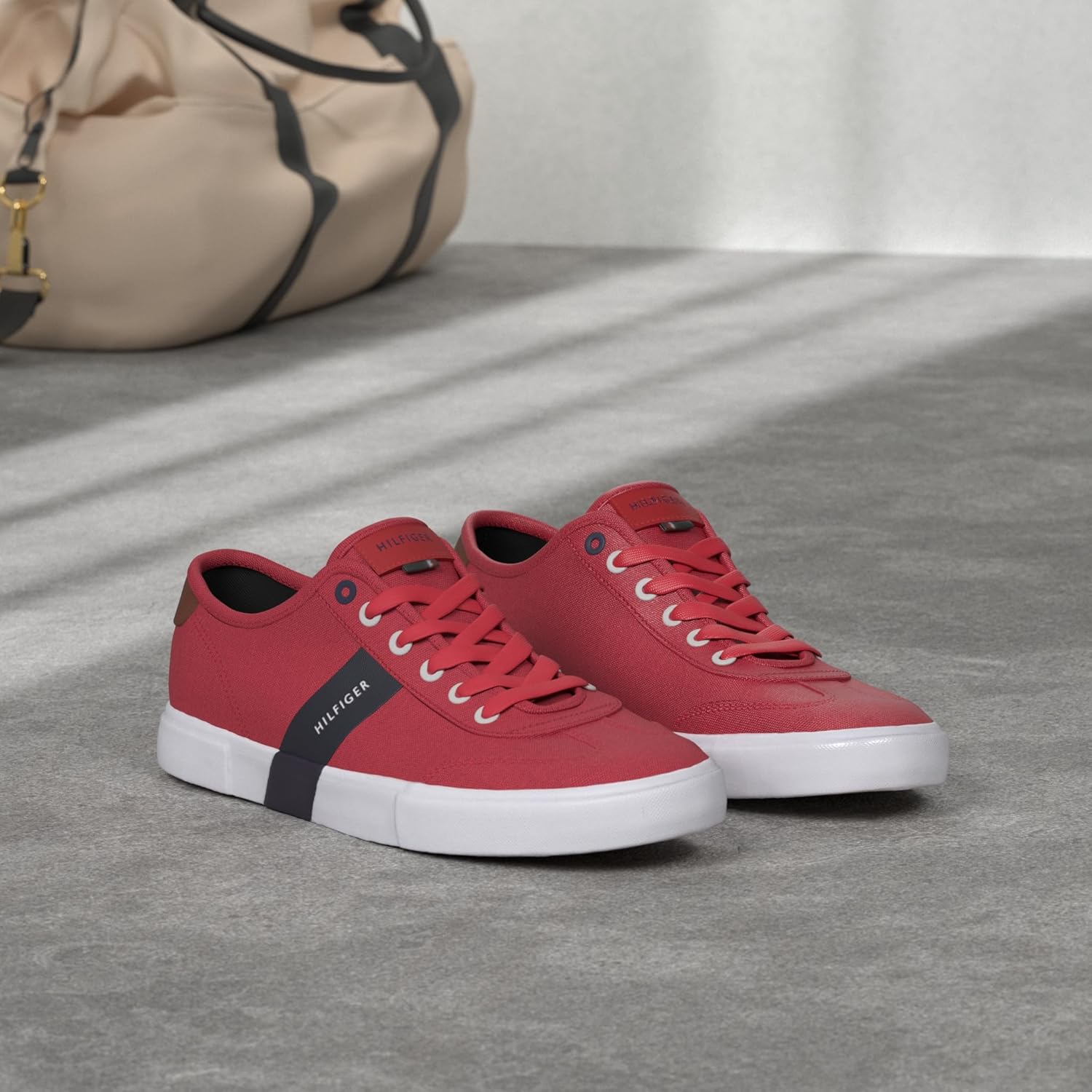 

Мужские кроссовки Tommy Hilfiger Pandora, Red Canvas 604