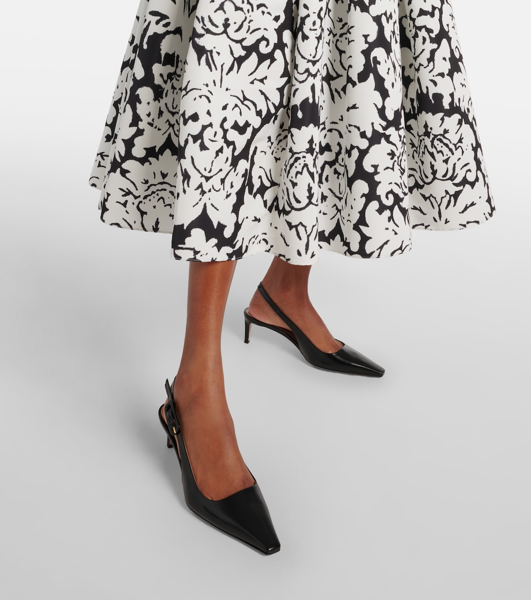 Туфли-лодочки Lindsay 55 из лакированной кожи Gianvito Rossi, черный — фото 4