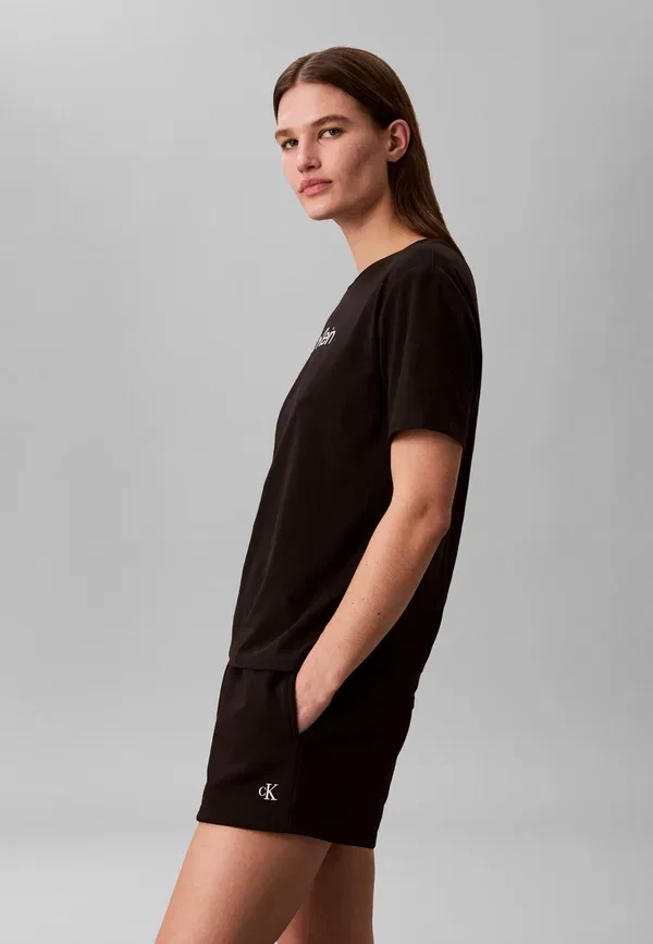 Футболка Calvin Klein Commuter regular tee basic, черный — фото 4