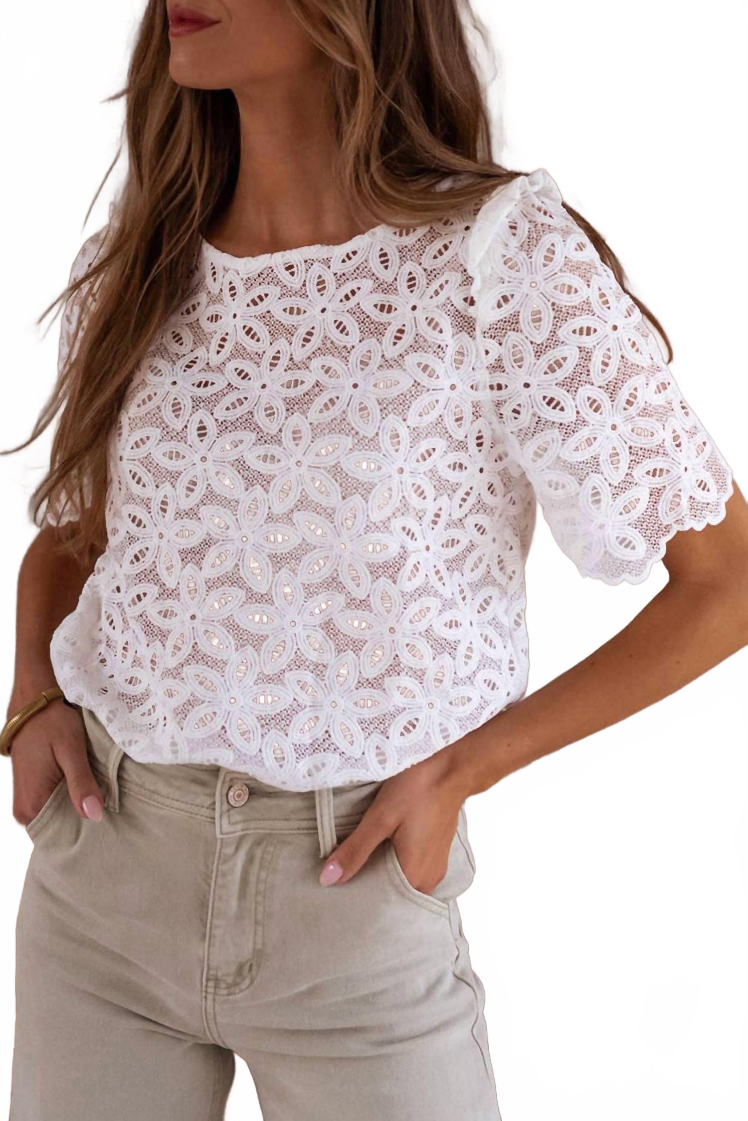 

Элегантная блузка с цветочной вышивкой и ажурными вставками в белом цвете Full Time Purchase