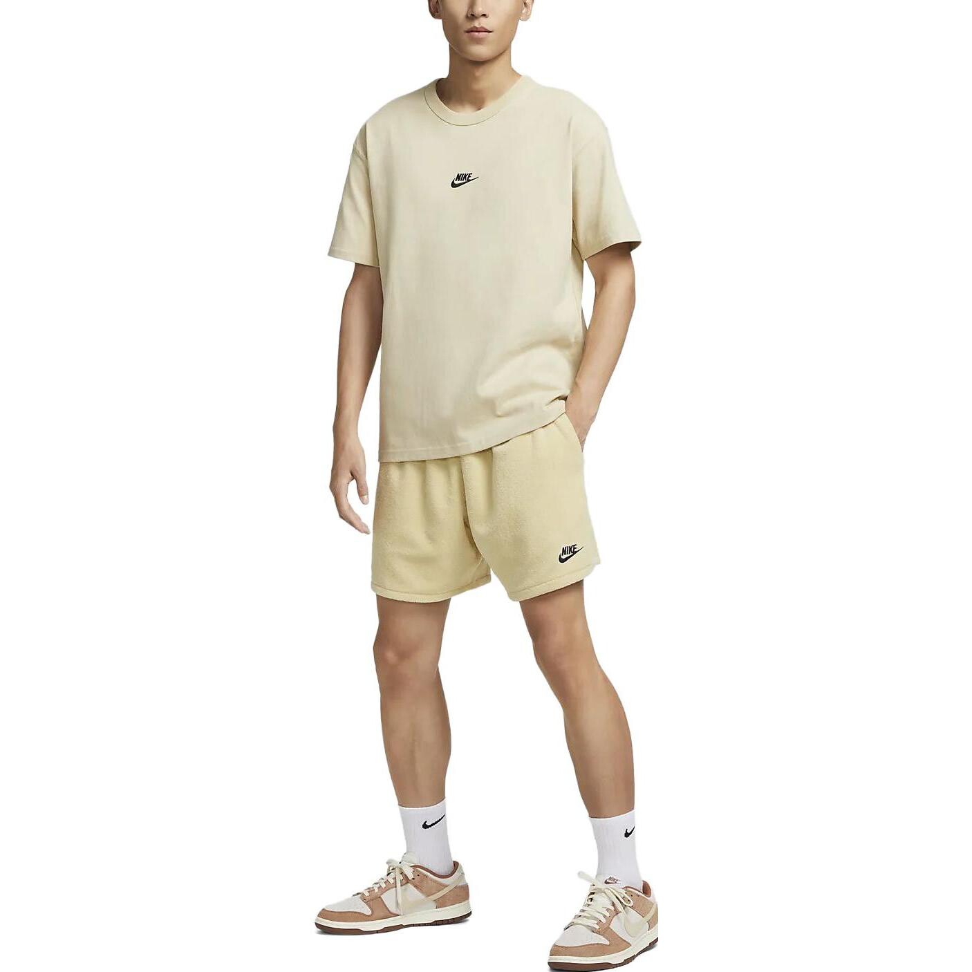 Повседневные шорты мужские золото/золото Nike, цвет Gold/Gold — фото 4