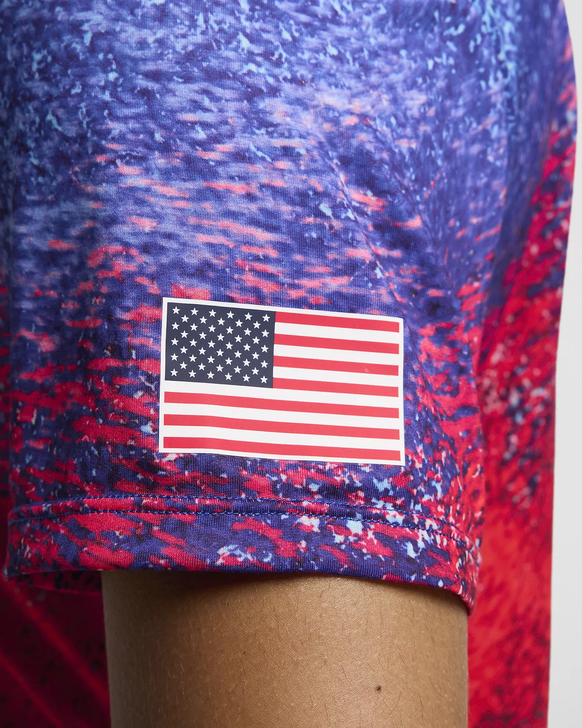 Женский топ Nike Dri-FIT Running с коротким рукавом USA One, Bright Crimson/Old Royal/Baltic Blue/White — фото 4