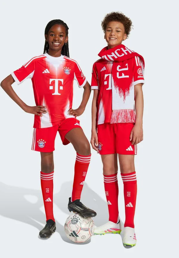 Спортивные шорты фк бавария Adidas Performance, Red