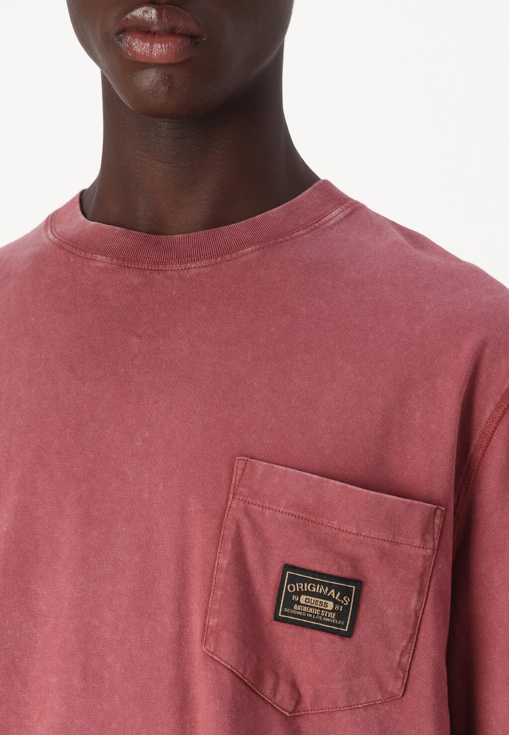 

Базовая футболка BOXY TEE Guess Originals, красный
