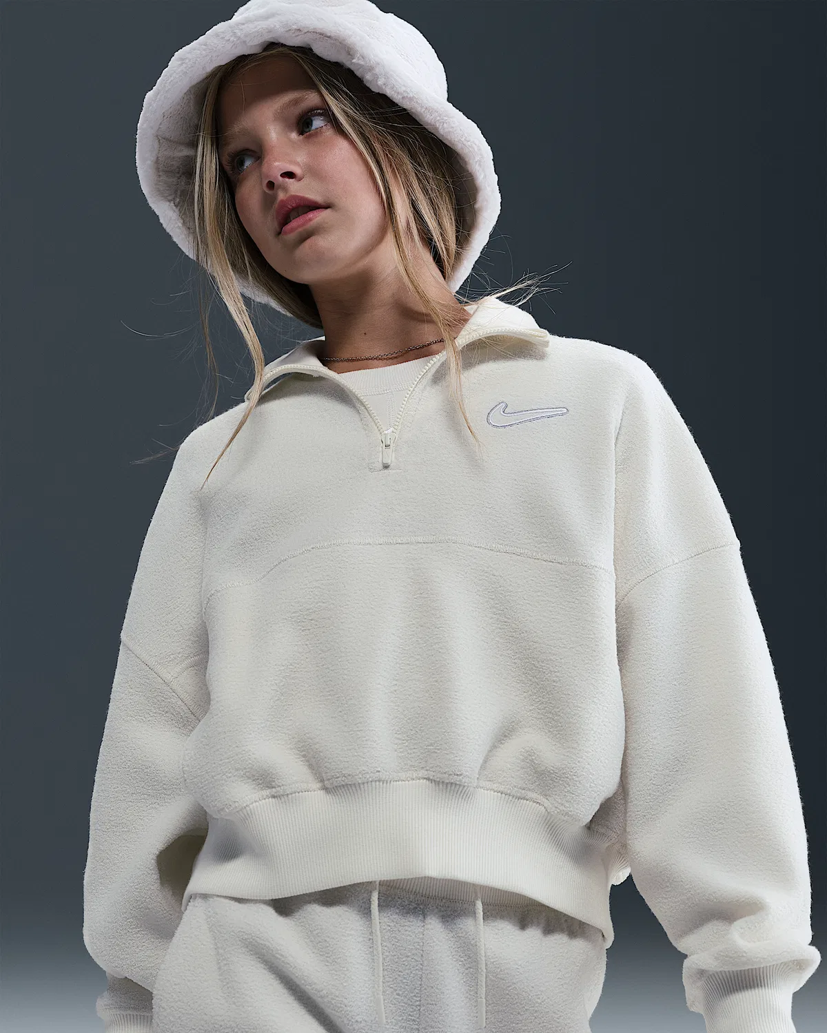 Детская (для девочек) флисовая кофта с длинным рукавом Nike Sportswear, Soft Pearl/White — фото 3