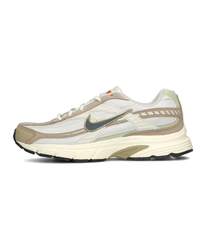 

Кроссовки стильный образ в деталях Nike, мультиколор, Серый, Кроссовки стильный образ в деталях Nike, мультиколор