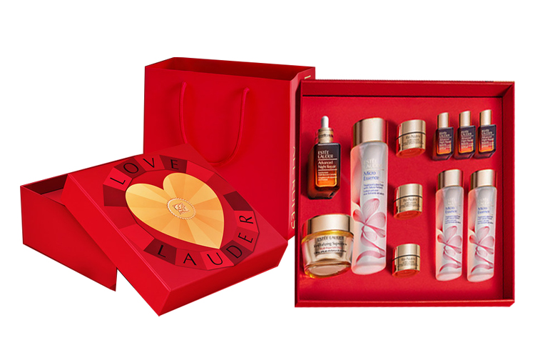 

Yashilandai Town Store Ace подарочный набор косметики для лица освежающий ESTEE LAUDER