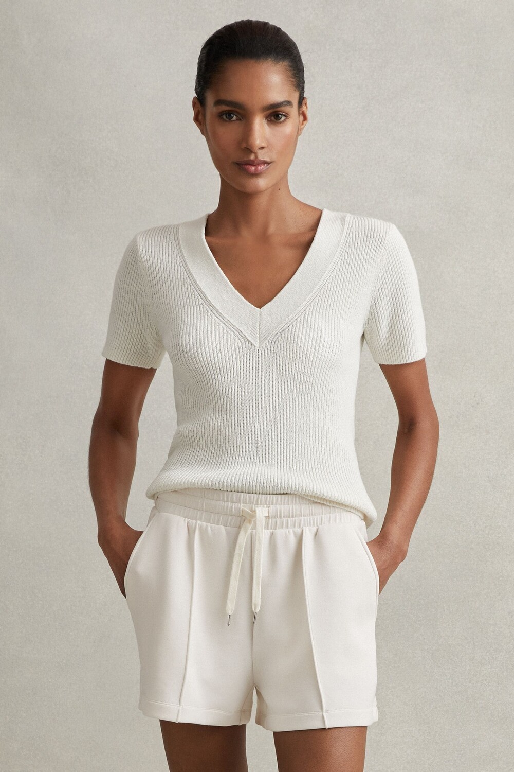 

Трикотажные шорты Joanna с завязками Reiss, белый