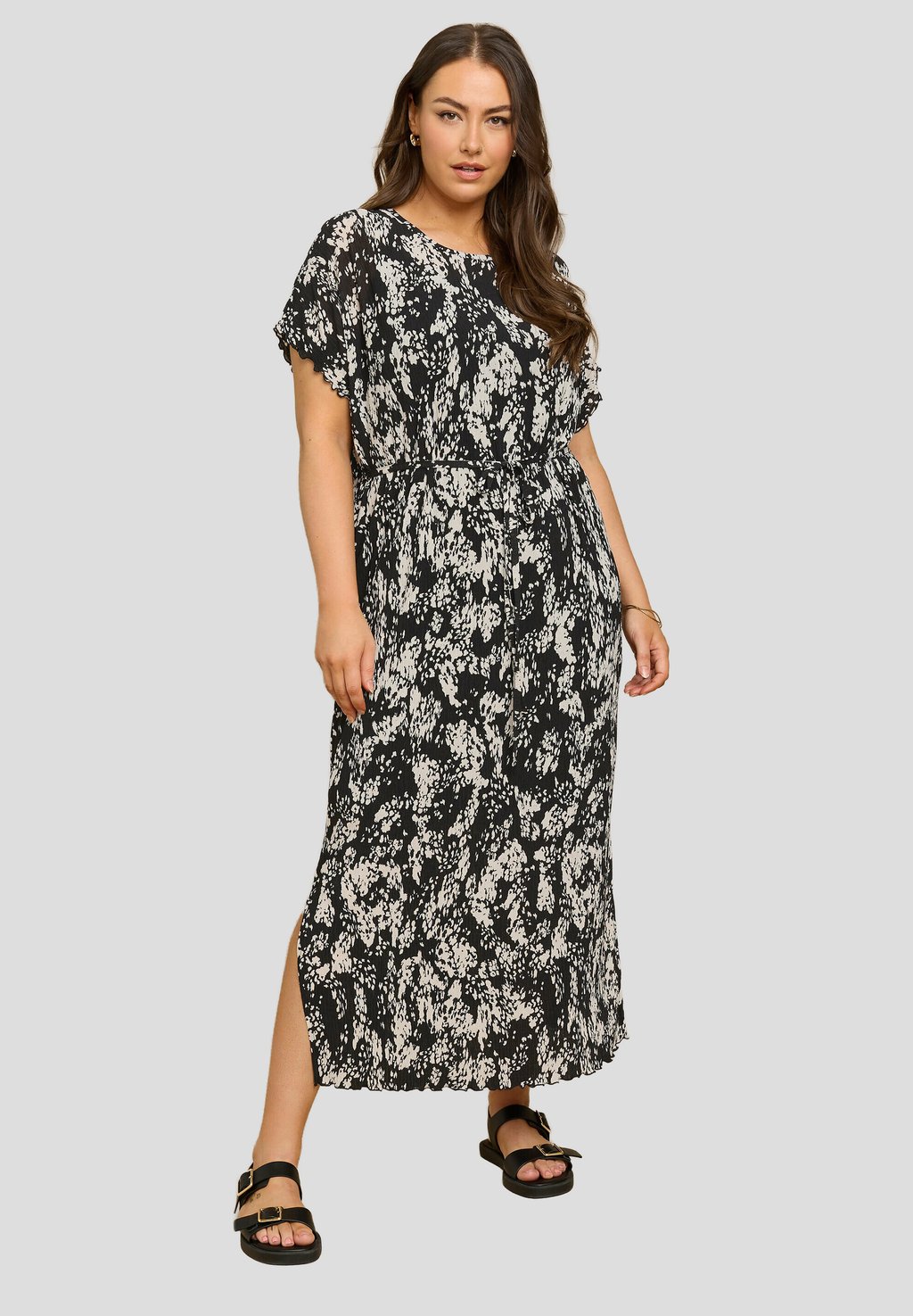 

Платье макси Yours Clothing, антрацит
