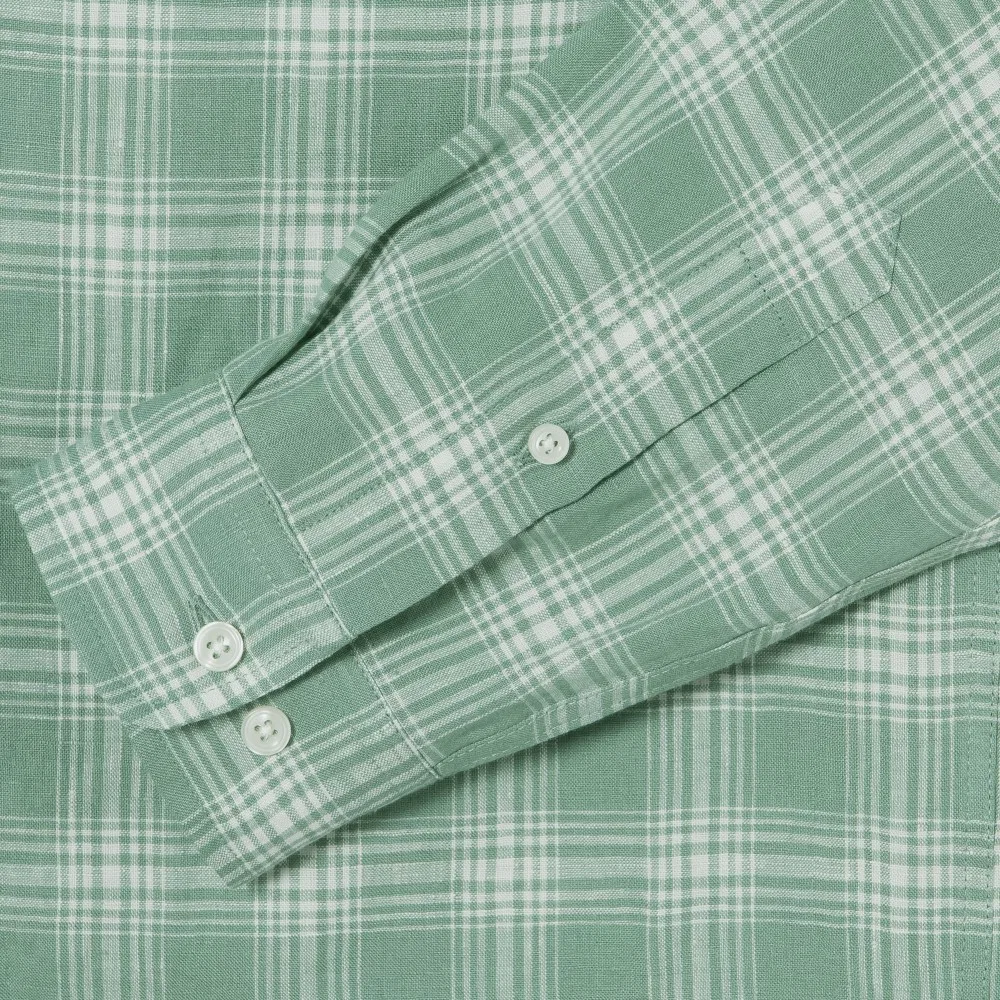 Мужская льняная рубашка в крупную клетку зелёного цвета от Lacoste — фото 3