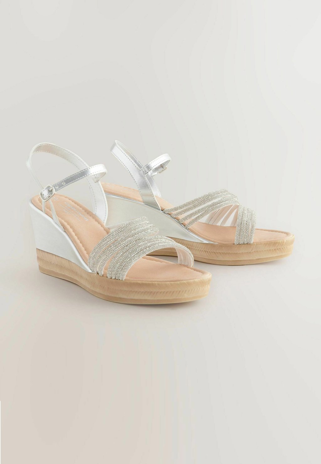 Босоножки на танкетке REGULAR FIT FOREVER COMFORT ROUND TOE ASYMMETRICAL BLING - Platform sandals Next, серебряный — фото 2
