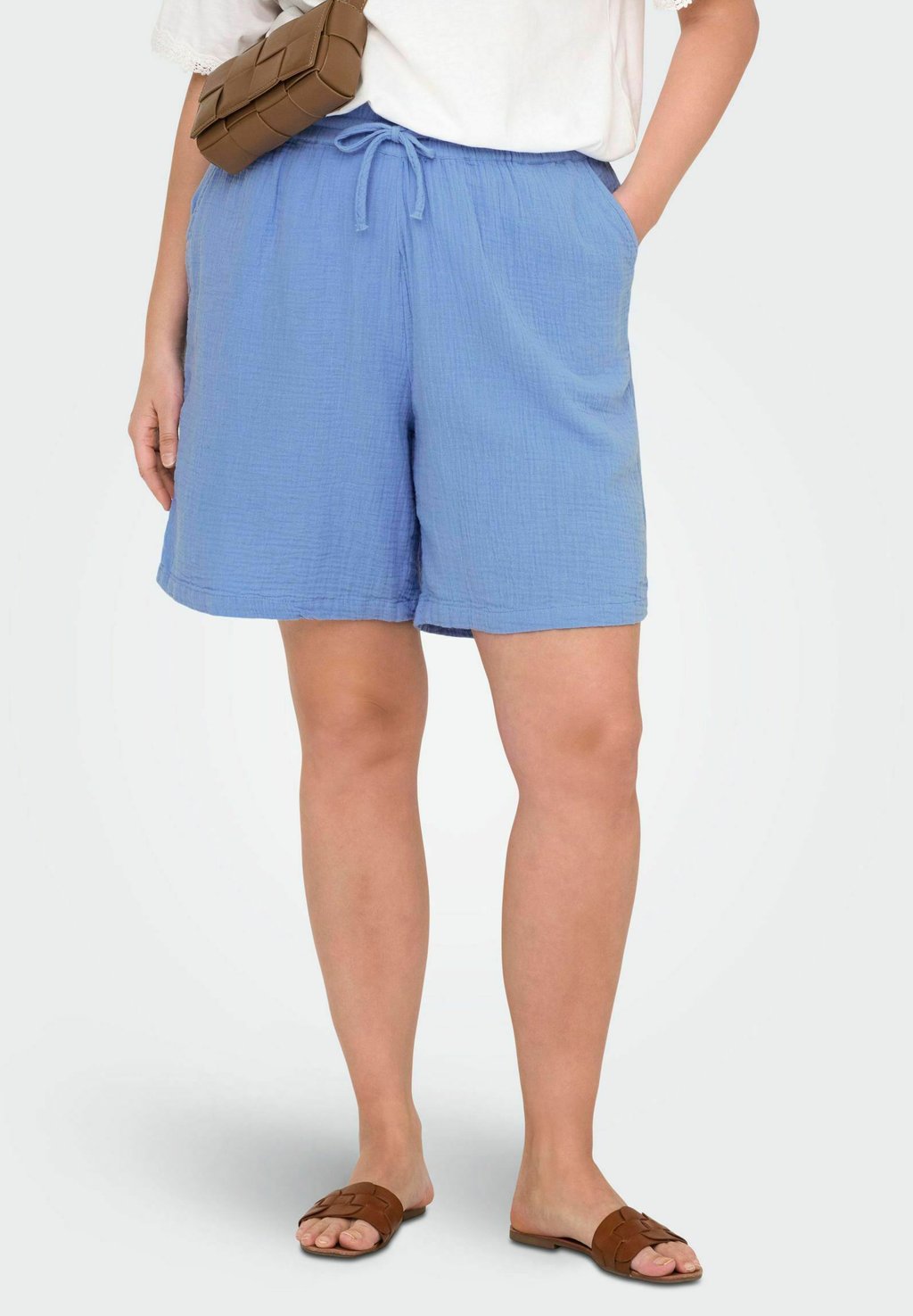 

Шорты CARTHYRA HOHE TAILLE NORMAL GESCHNITTEN ONLY Carmakoma, синий