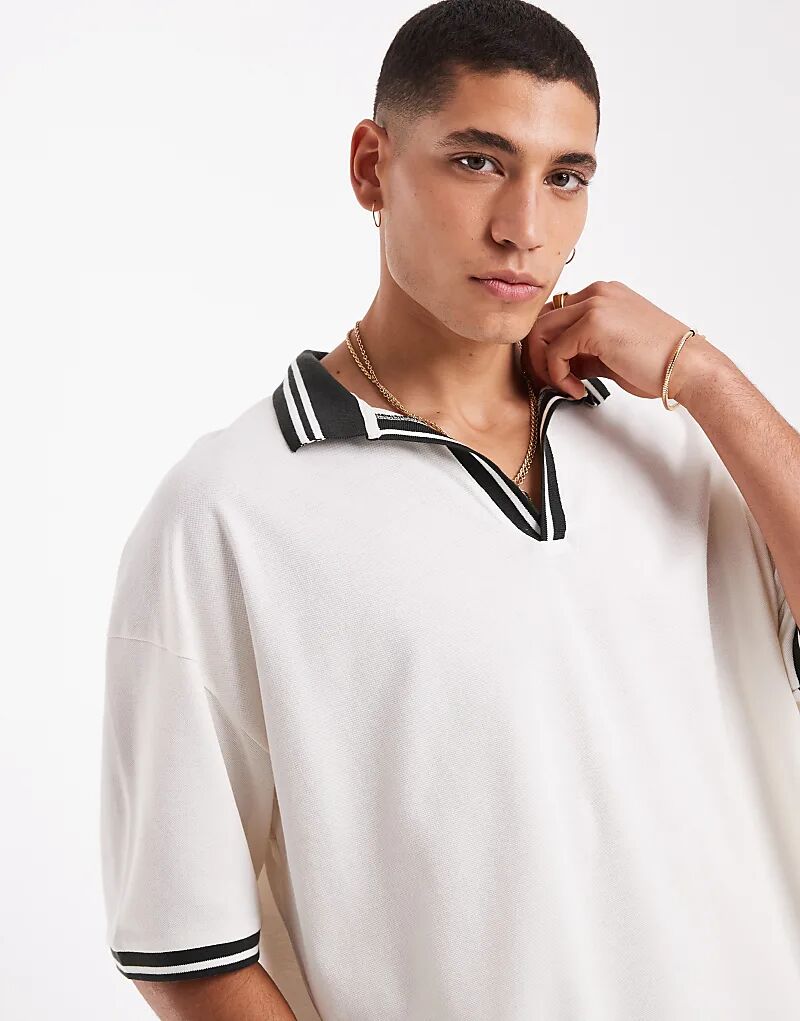 

Поло свободного кроя ASOS DESIGN из кремового пике с контрастным воротником и подолом