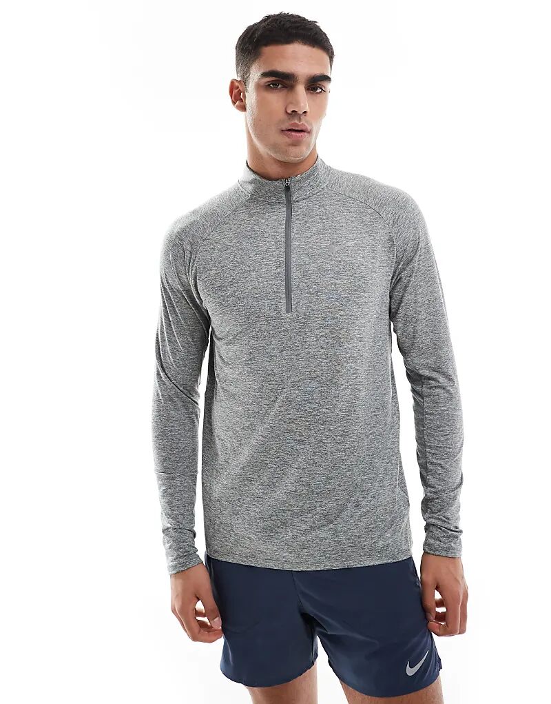 

Футболка с длинным рукавом и застежкой-молнией Nike Running Stride Dri-FIT серого цвета