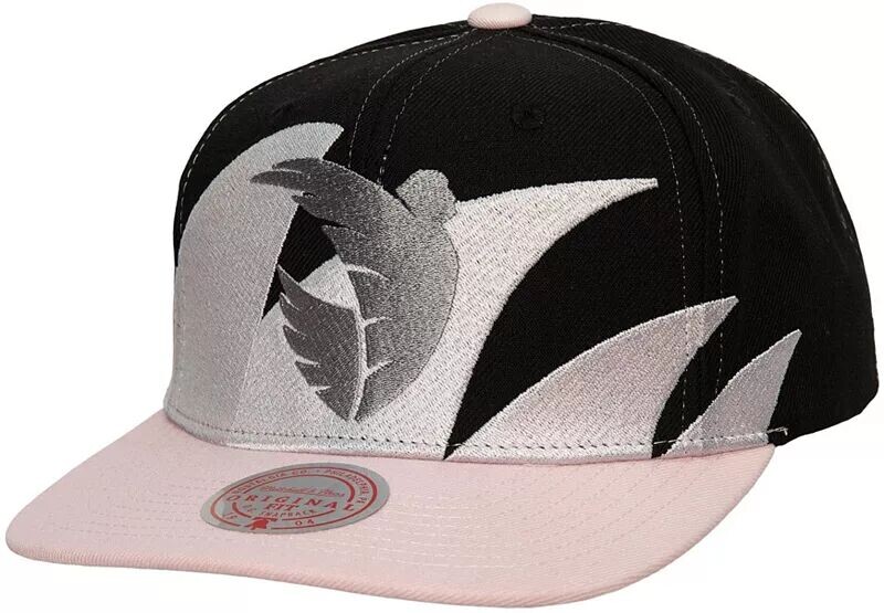 

Регулируемая кепка Mitchell & Ness Angel City FC Sharktooth Snapback