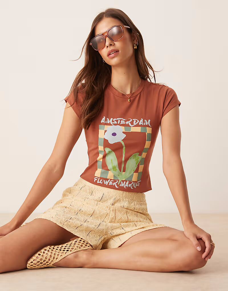 

Детская футболка ASOS DESIGN с рисунком в виде цветочной плитки цвета ржавчины