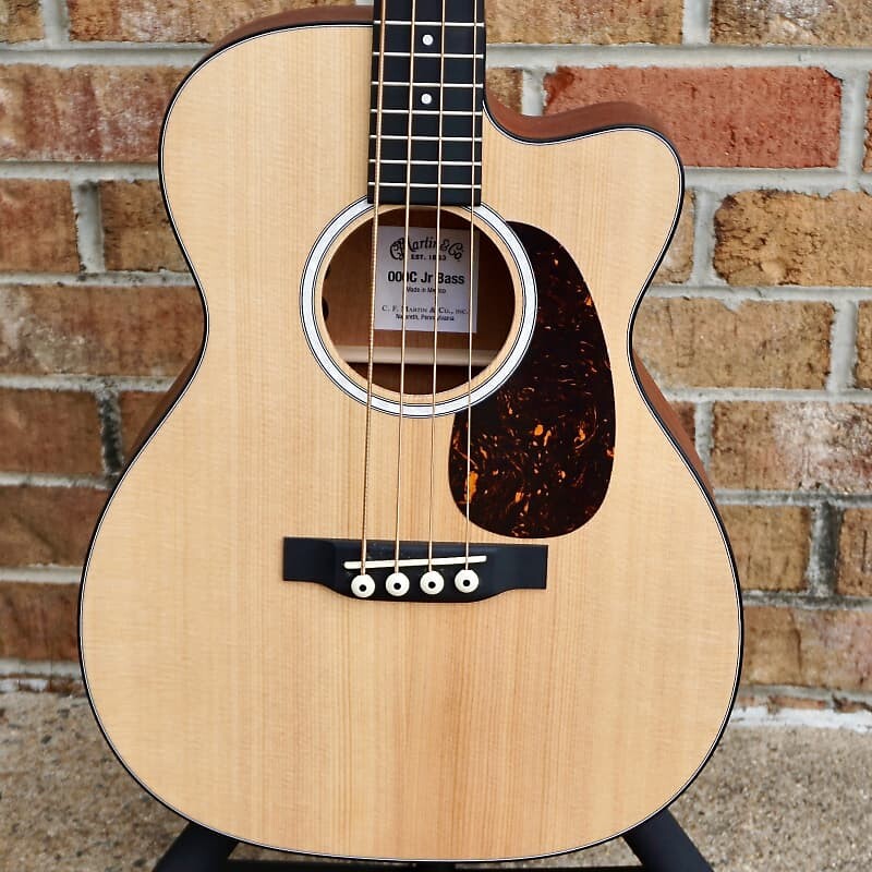 

Басс гитара Martin 000CJR-10E Bass