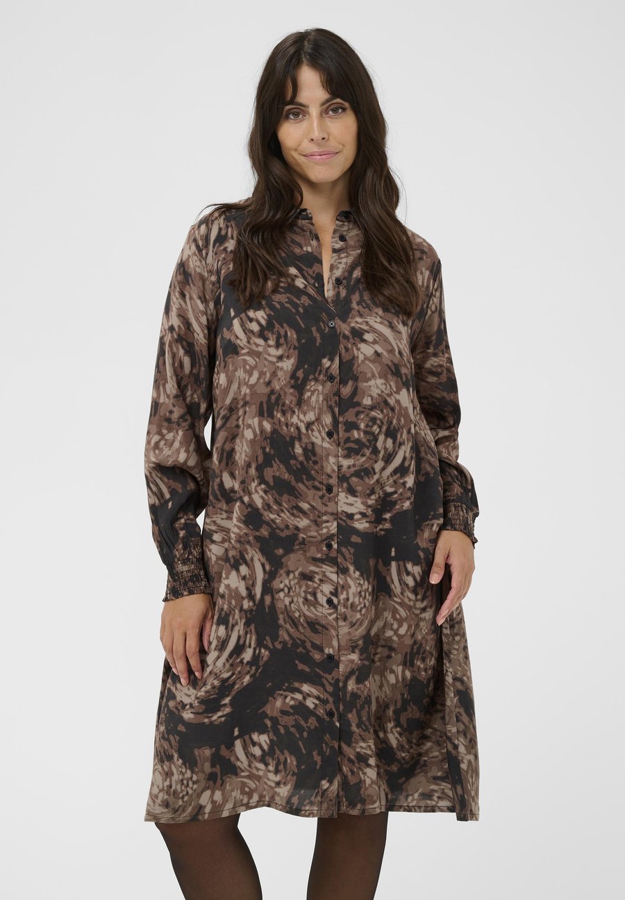 

Платье Kaffe Curve KCjamia Dress, Brown Graphic Print/Brown